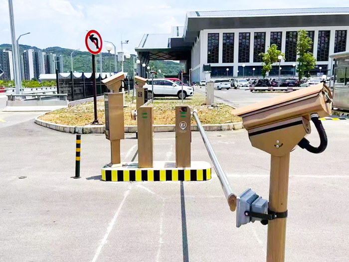 某景區(qū)停車場采用 “安快” 一進一出直桿道閘